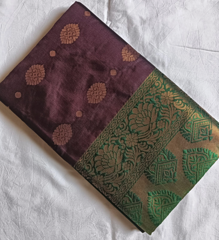 Handloom Soft silk saree with contrast blouse