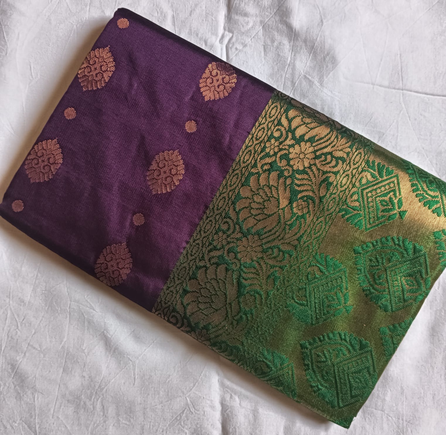 Handloom Soft silk saree with contrast blouse